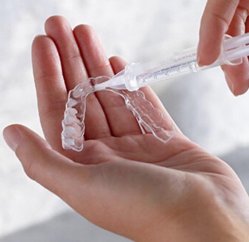 blanqueamiento-dental-en-casa-jeringuillas-madrid